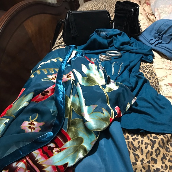 Style - Picture 1 of 3